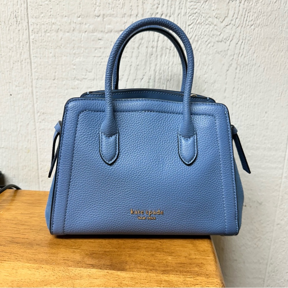 Kate Spade Knott Pebbled Leather & Suede Medium Satchel
Manta blue